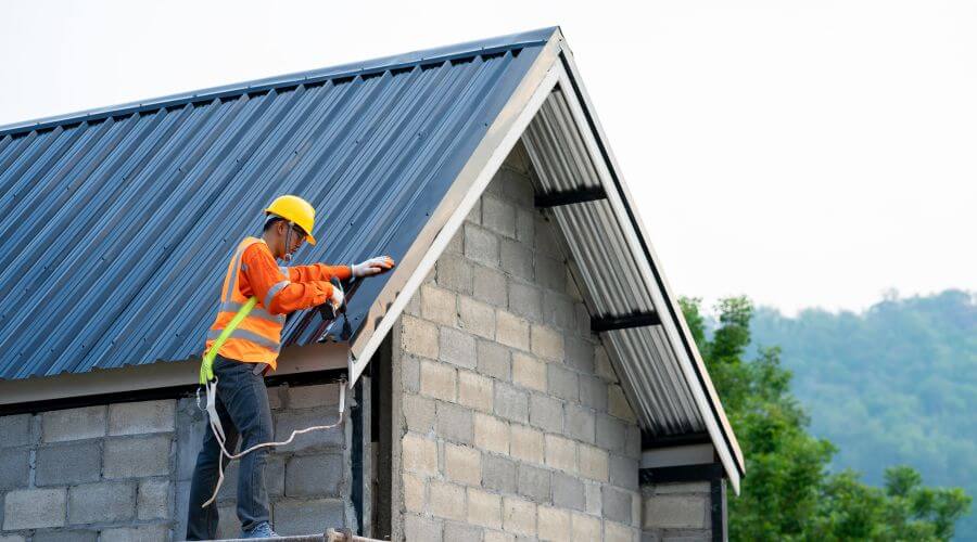 Expert top industrial roofings services in New Troy, MI